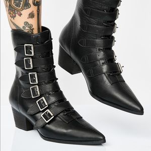 Coven boot